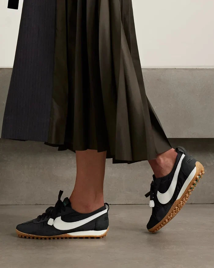 Jacquemus x Nike Moon (Unisex)
