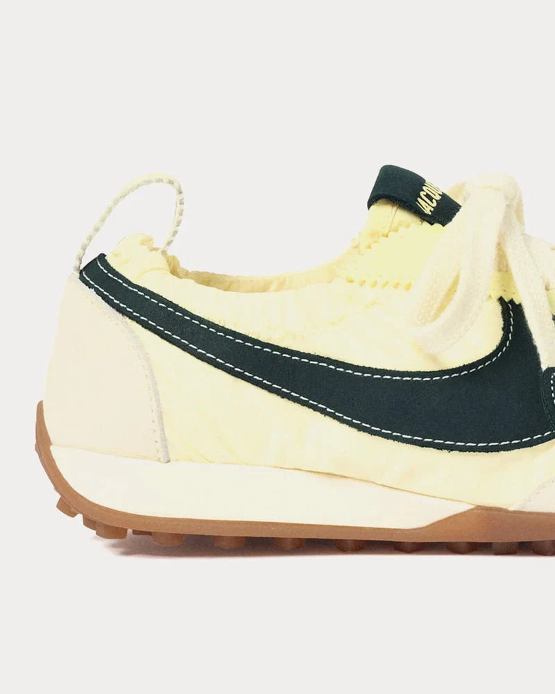 Jacquemus x Nike Moon (Unisex)